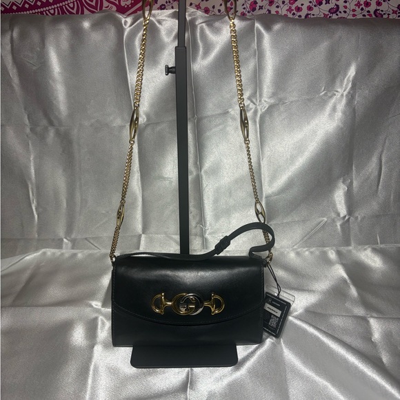 Gucci Black Leather Shoulder Bag - Picture 1 of 14